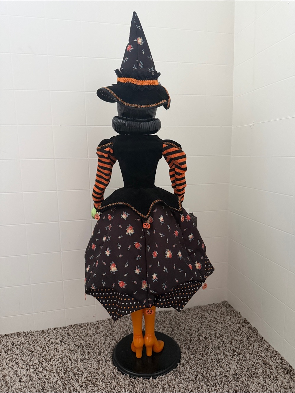BELLA LUX Halloween Whimsy Retro Fabric Witch 36" Figurine NEW 2026 VIRAL HTF - Picture 5 of 6